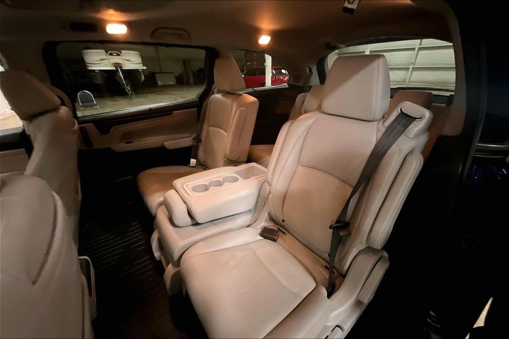 Used 2018 Honda Odyssey Elite image 25