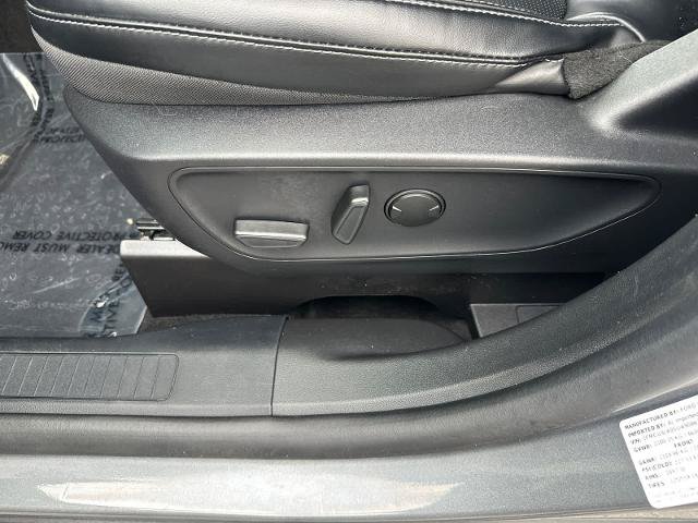 Certified 2025 Ford Escape Platinum AWD/4WD image 27