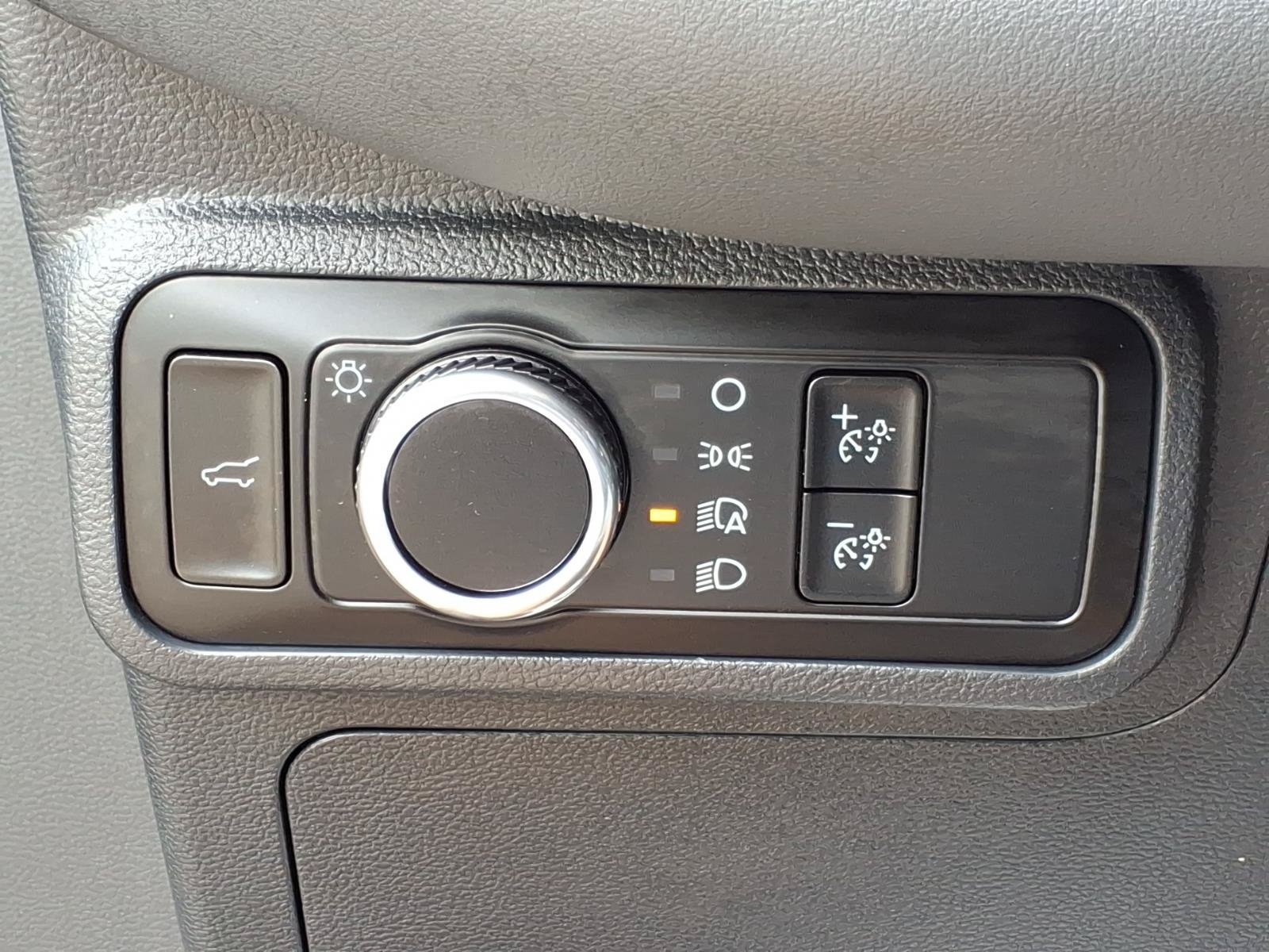Certified 2025 Ford Explorer Active AWD/4WD image 17