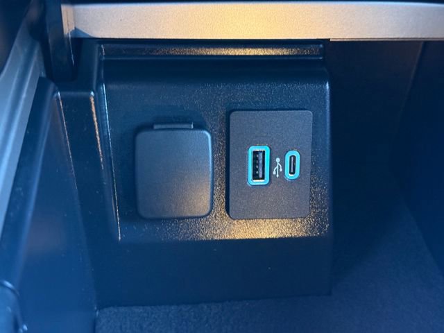 Certified 2023 Ford Explorer XLT w/ Equipment Group 202A image 20