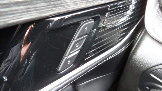 Used 2022 Jeep Wagoneer Series III w/ Premium Group I image 27