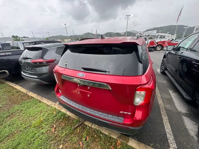 Certified 2022 Ford Explorer XLT w/ Equipment Group 202A AWD/4WD image 9