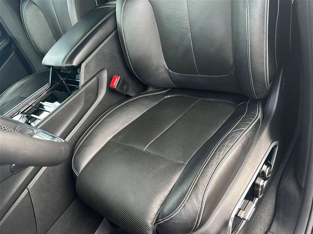 Used 2023 Jeep Grand Cherokee Overland w/ Luxury Tech Group IV AWD/4WD image 11
