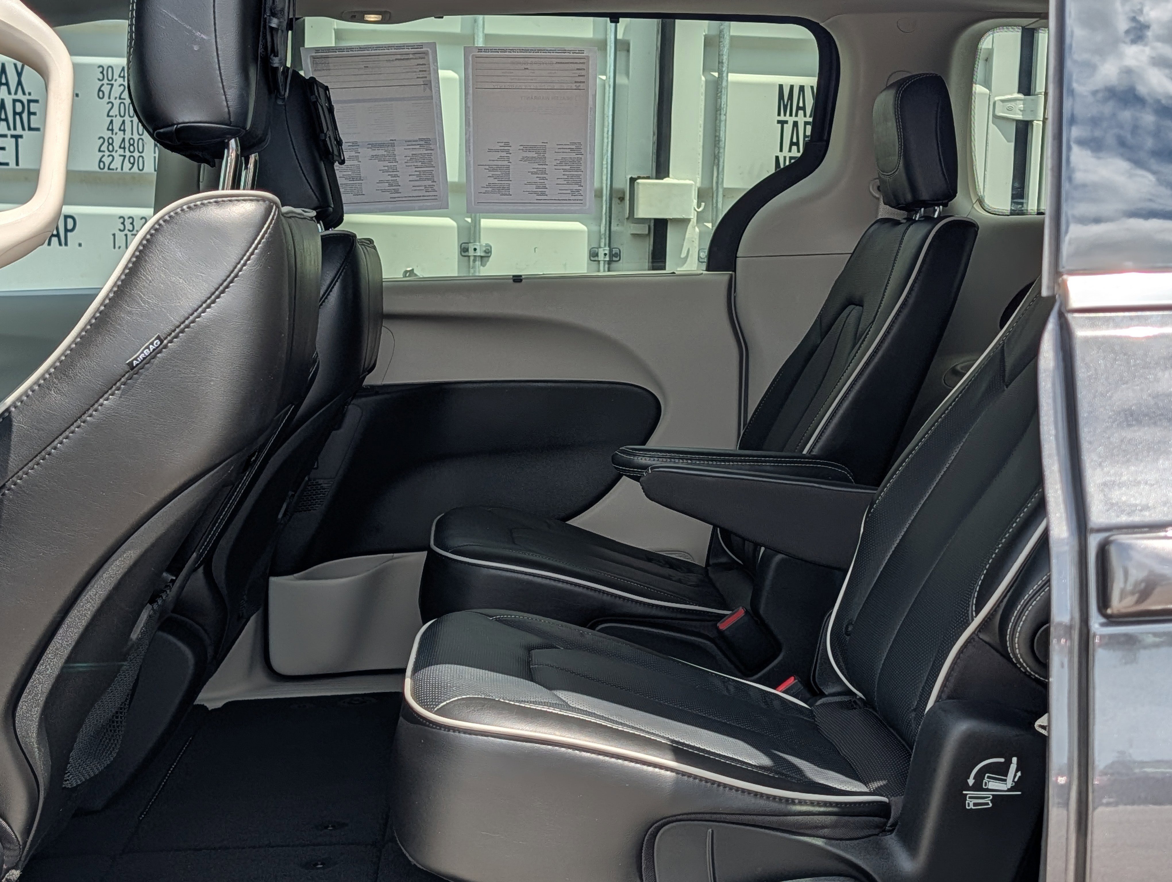 Used 2022 Chrysler Pacifica Limited image 15