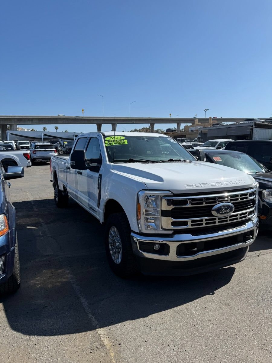 Certified 2025 Ford Transit 350 XLT RWD image 3