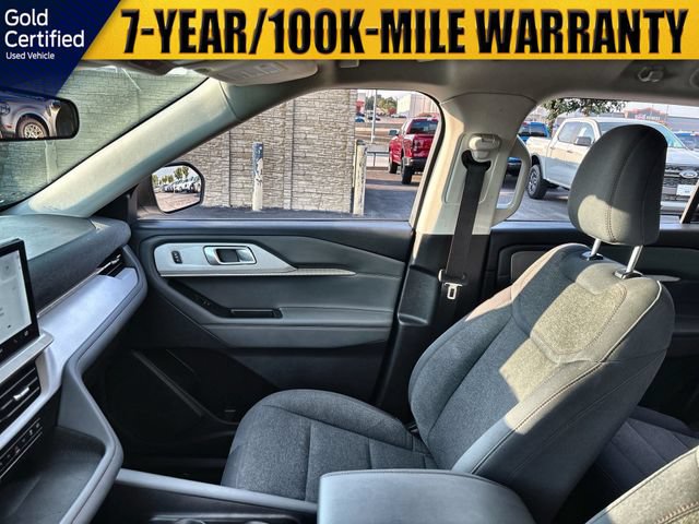 Certified 2025 Ford Explorer Active RWD image 14