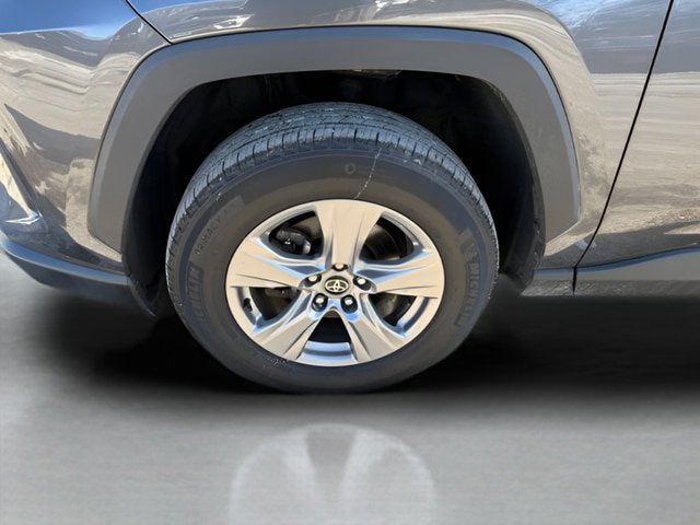 Used 2023 Toyota RAV4 XLE AWD/4WD image 24