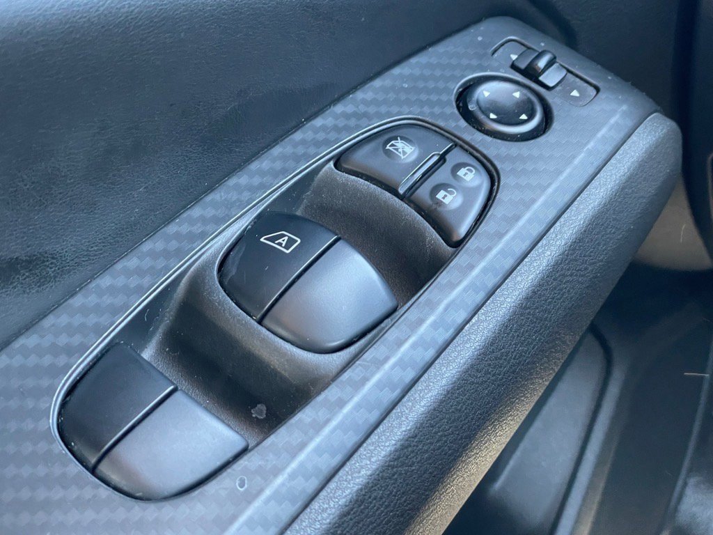 Used 2024 Nissan Altima 2.5 SV image 17