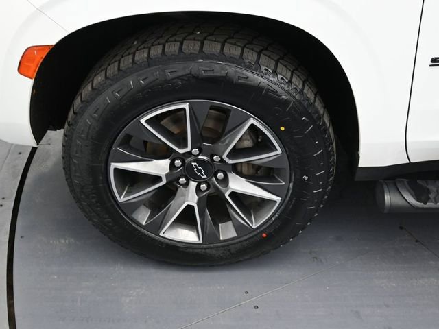 Used 2023 Chevrolet Suburban Z71 w/ Luxury Package image 11