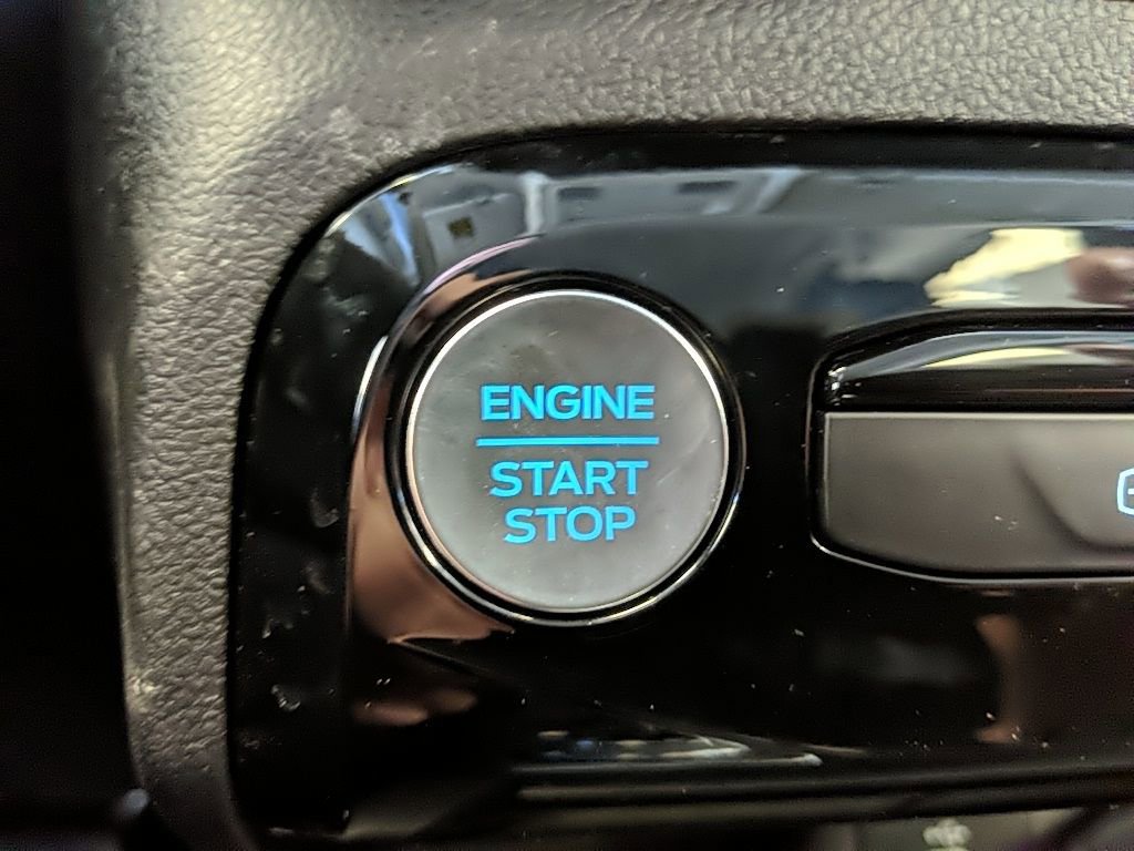 Certified 2025 Ford Escape Platinum image 25