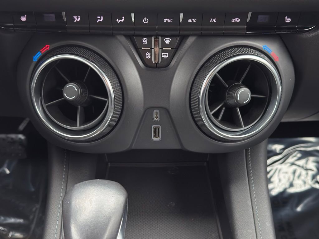 Used 2020 Chevrolet Blazer LT image 14