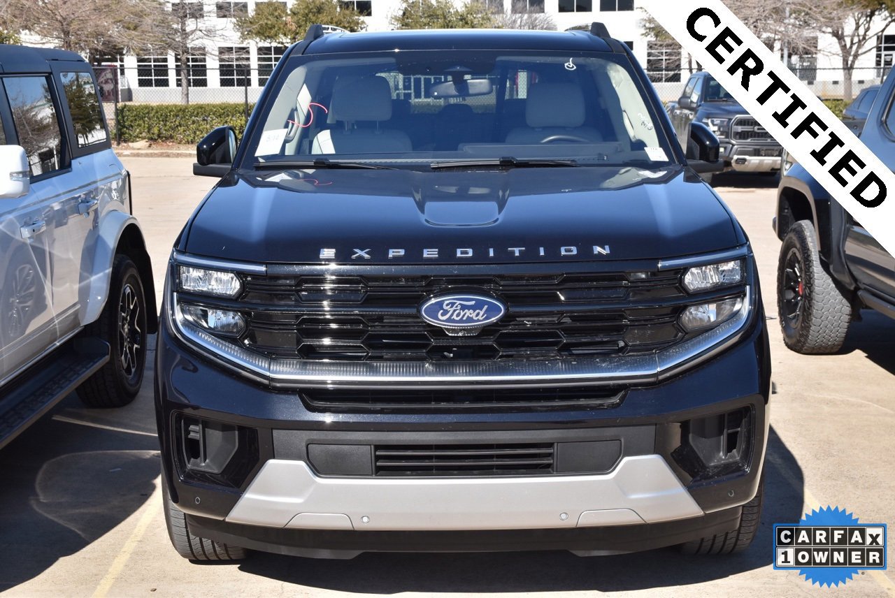 Certified 2025 Ford Expedition Max Platinum image 9