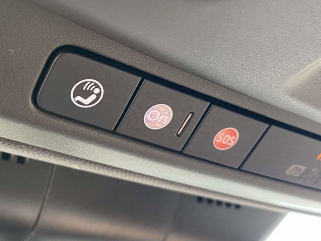 Used 2022 Cadillac Escalade ESV Premium Luxury w/ Performance Package image 33