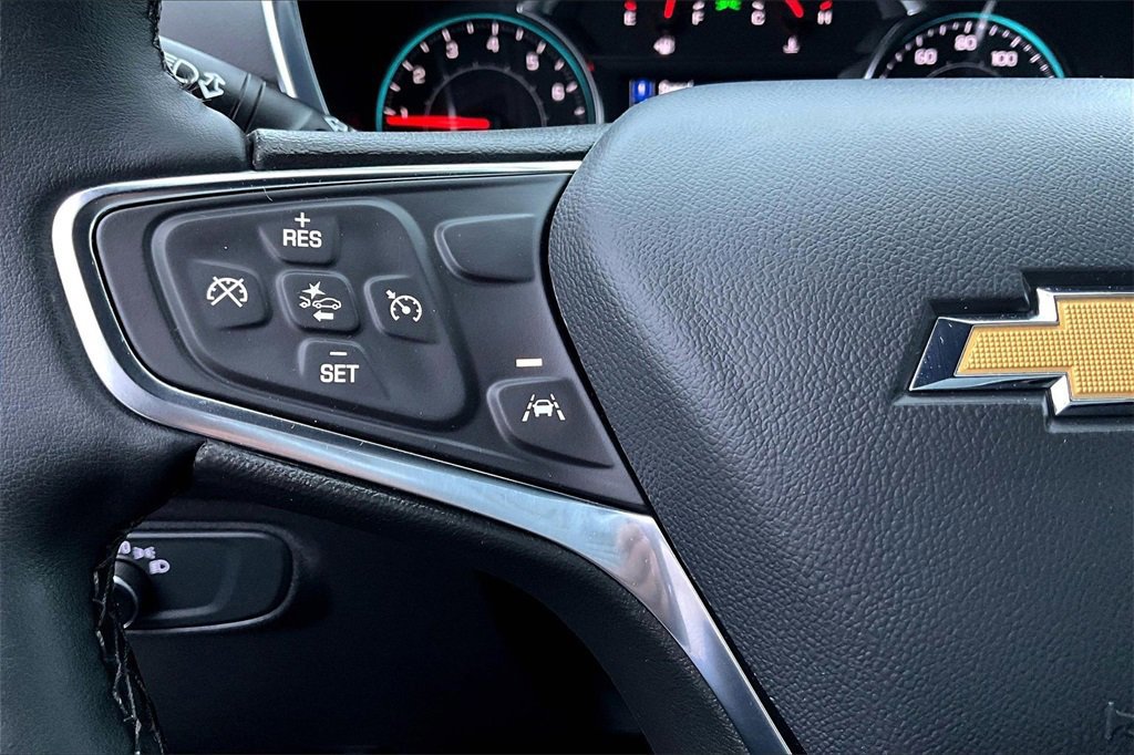 Used 2023 Chevrolet Equinox LT w/ Driver Convenience Package image 18