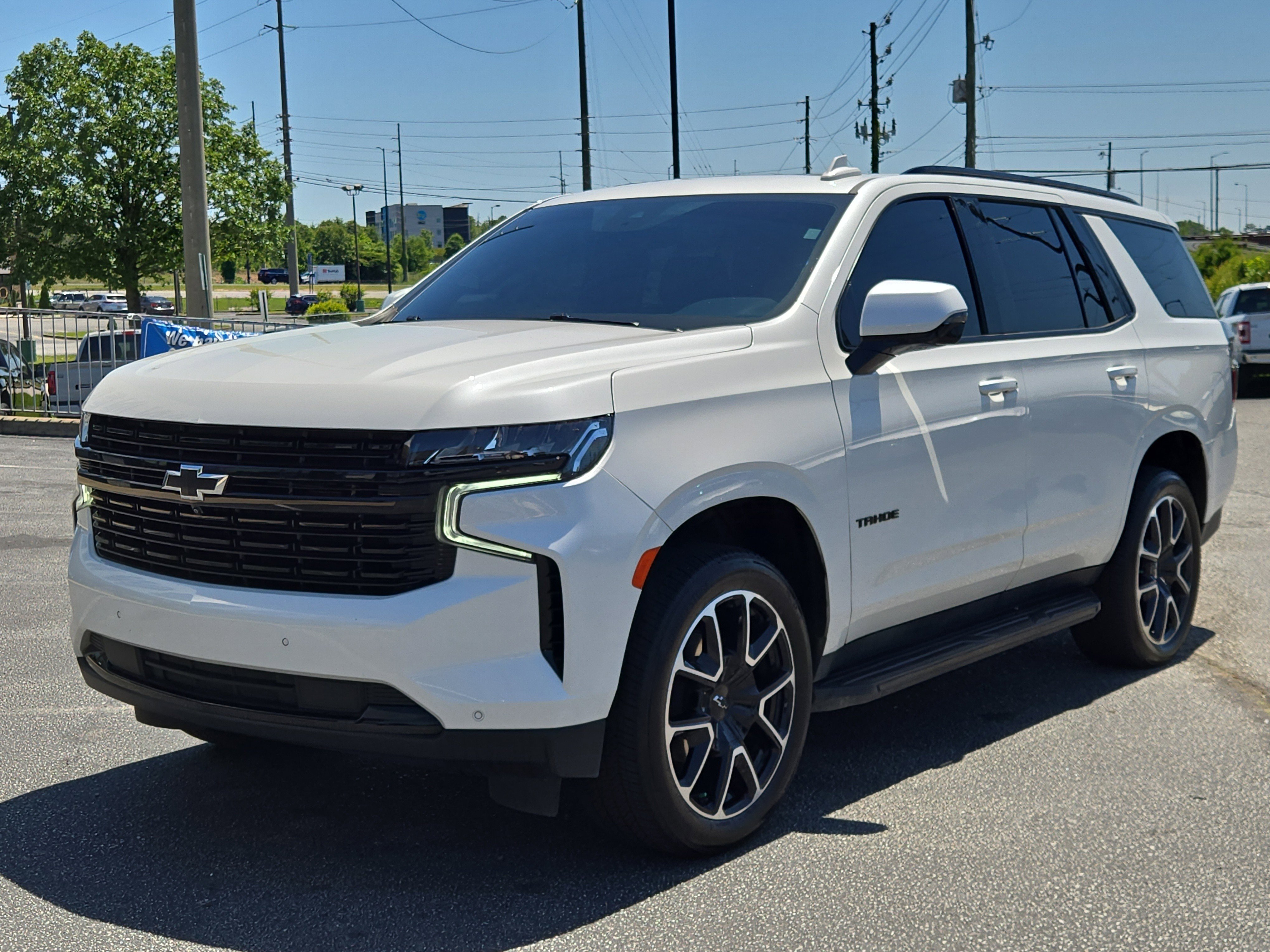 Used 2024 Chevrolet Tahoe RST w/ Luxury Package RWD image 2