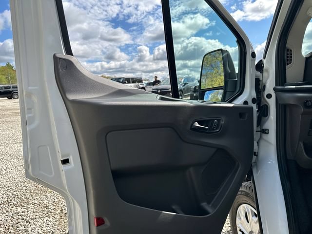Certified 2025 Ford Transit 250 Low Roof w/ Exterior Upgrade Package RWD image 18
