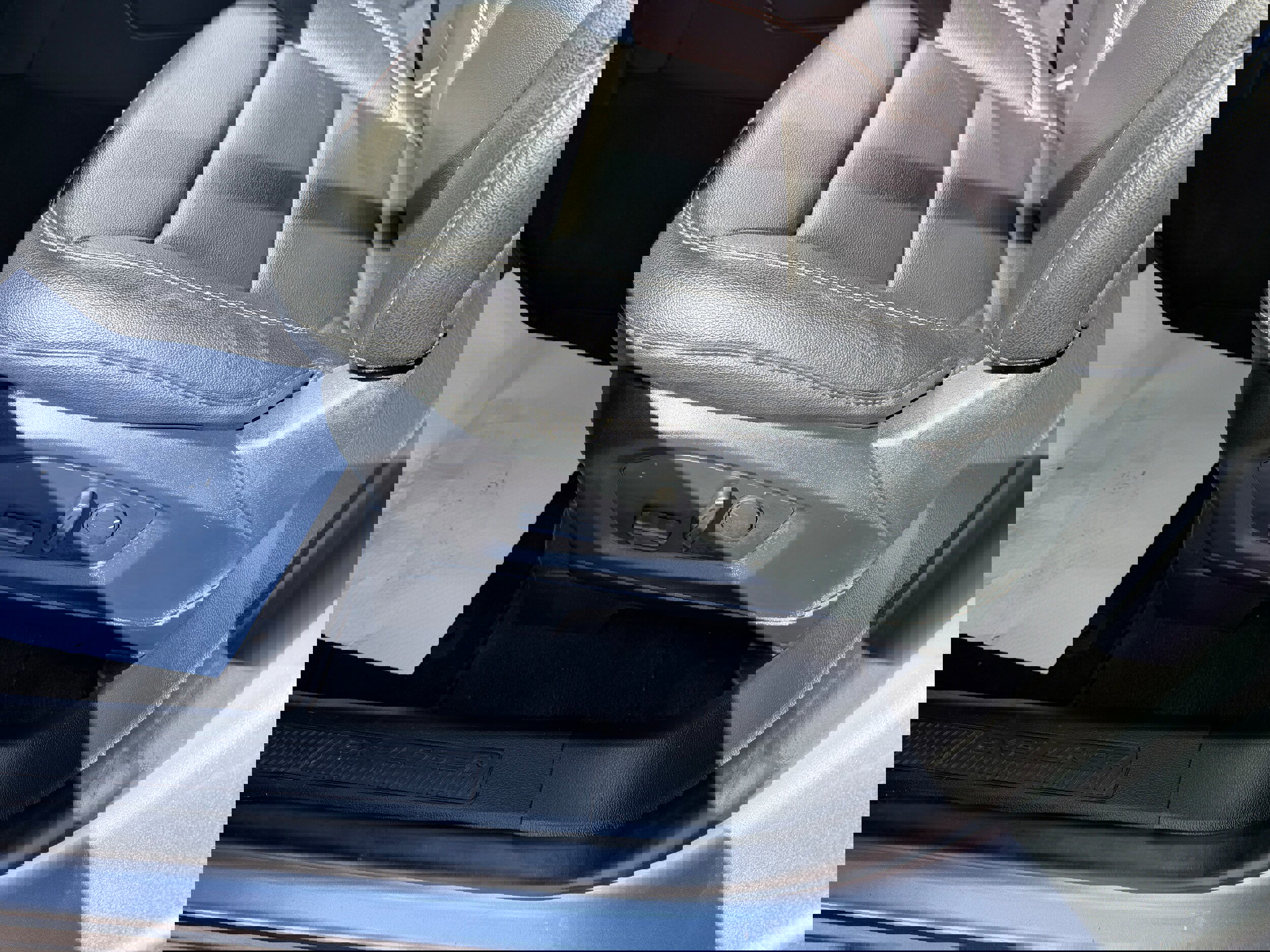 Certified 2020 Ford Explorer XLT w/ Equipment Group 202A image 21