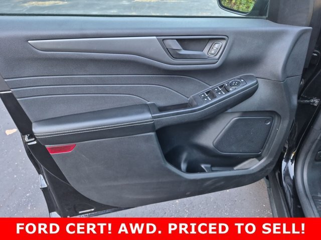 Certified 2025 Ford Escape Active AWD/4WD image 12