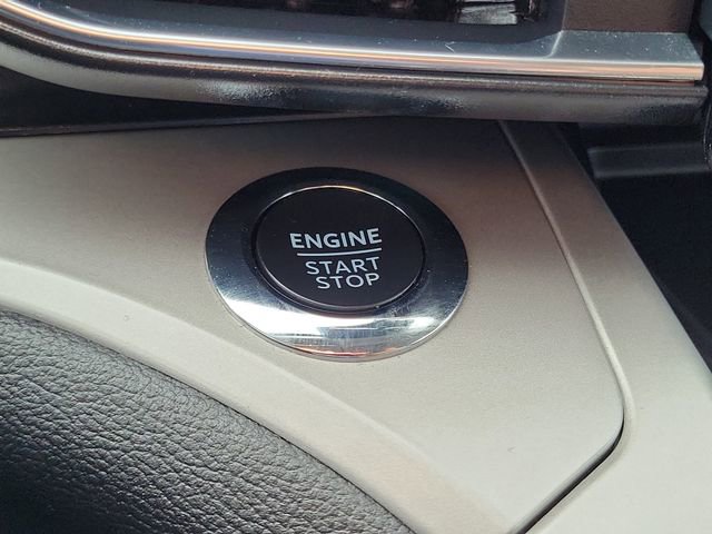 Certified 2022 Ford Explorer XLT w/ Equipment Group 202A image 10