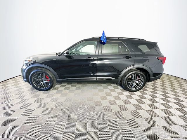 Certified 2025 Ford Explorer ST-Line w/ Premium Package AWD/4WD image 8