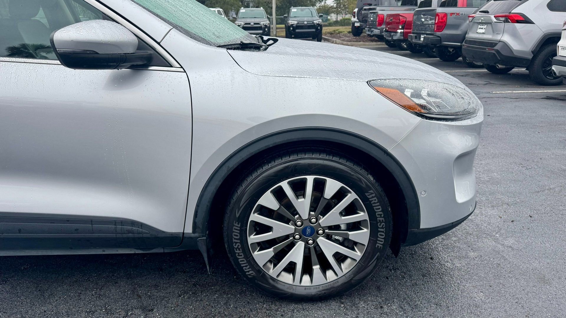 Certified 2020 Ford Escape Titanium w/ Titanium Premium Package 2.0 image 4