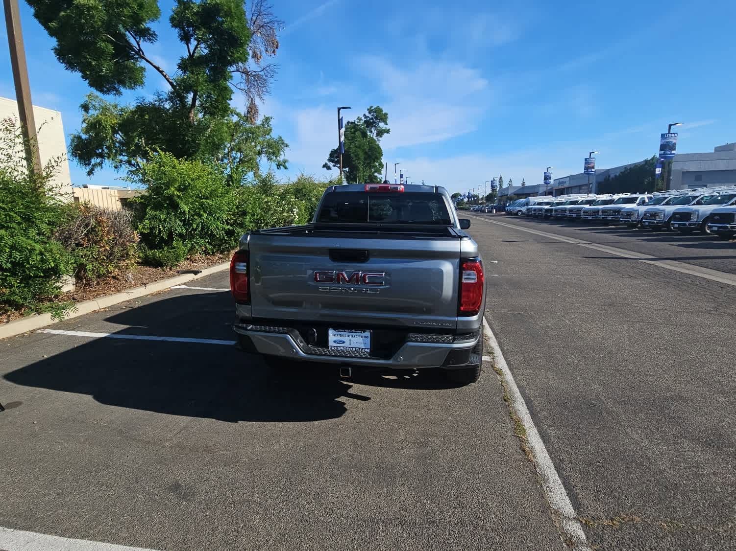 Used 2023 GMC Canyon Denali image 4