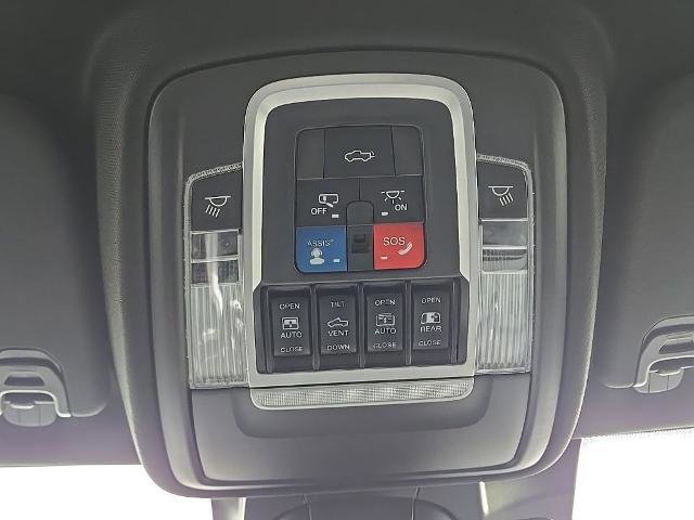 Used 2019 RAM 1500 Laramie image 33
