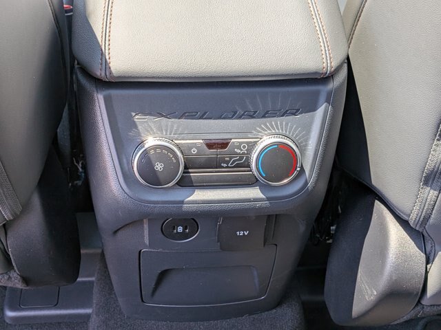 Certified 2025 Ford Explorer Active w/ Active Comfort Package AWD/4WD image 32