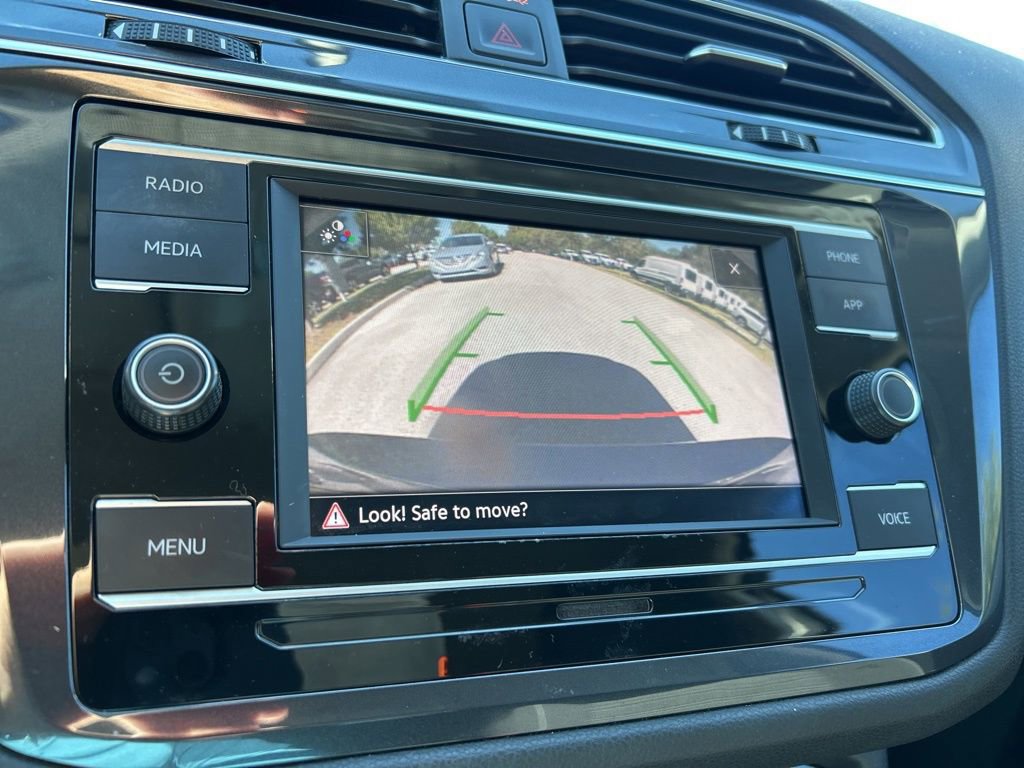 Used 2022 Volkswagen Tiguan S image 27