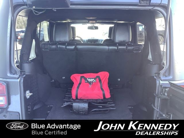 Used 2018 Jeep Wrangler Unlimited Sport image 32