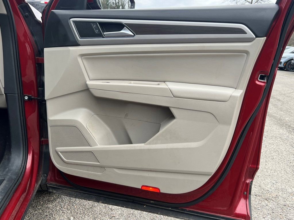 Used 2019 Volkswagen Atlas SE w/ Panoramic Sunroof Package image 12