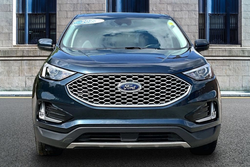 Certified 2023 Ford Edge SEL w/ Convenience Package AWD/4WD image 3
