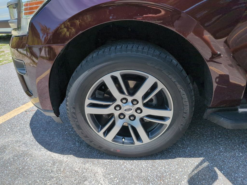 Certified 2024 Ford Expedition XLT RWD image 37
