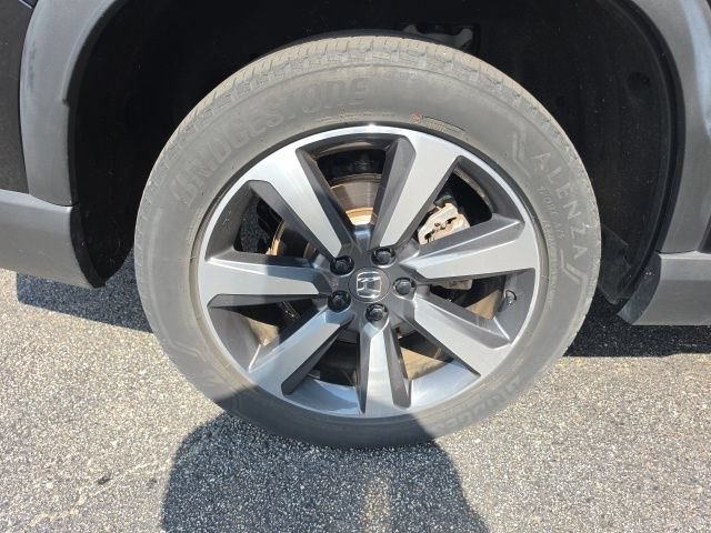 Used 2023 Honda Pilot Touring image 7