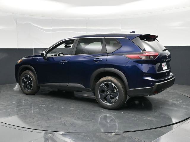 Used 2025 Nissan Rogue SV AWD/4WD image 13