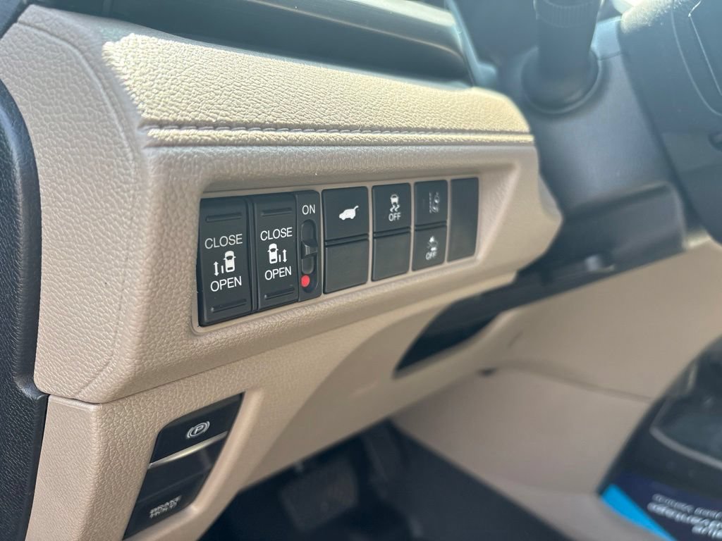 Used 2019 Honda Odyssey EX-L image 16