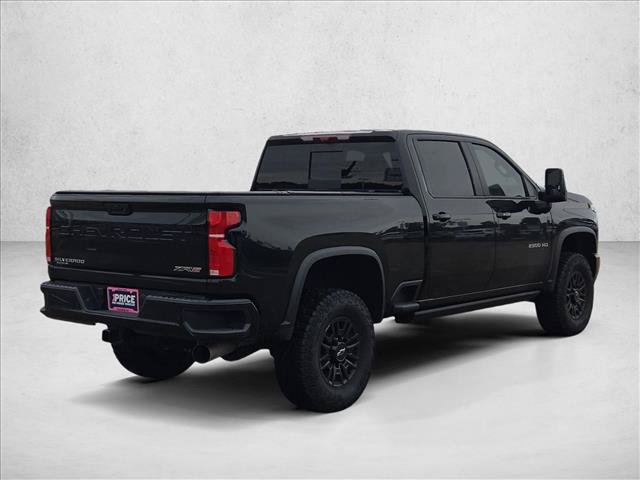Used 2025 Chevrolet Silverado 2500 ZR2 w/ Technology Package AWD/4WD image 5