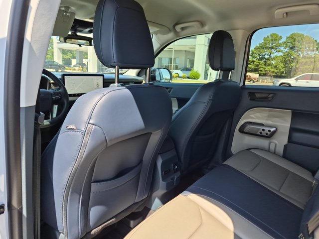Certified 2025 Ford Maverick Lariat w/ 4K Tow Package AWD/4WD image 32