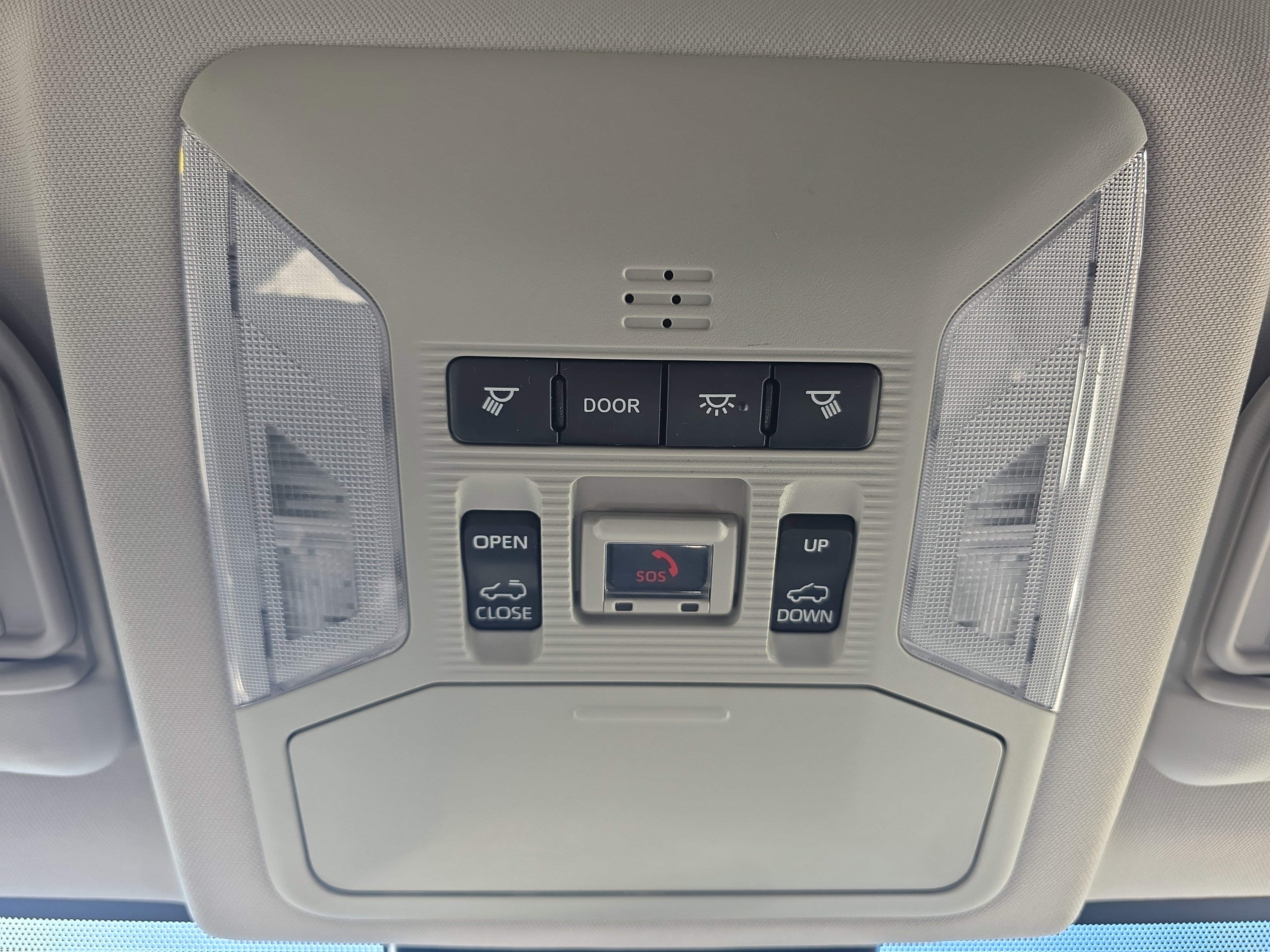 Used 2021 Toyota RAV4 XLE w/ Convenience Package image 37