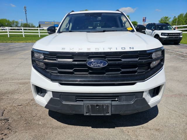 Certified 2025 Ford Expedition Active AWD/4WD image 2