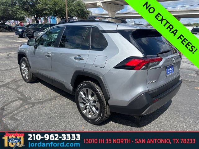 Used 2019 Toyota RAV4 Limited FWD image 5