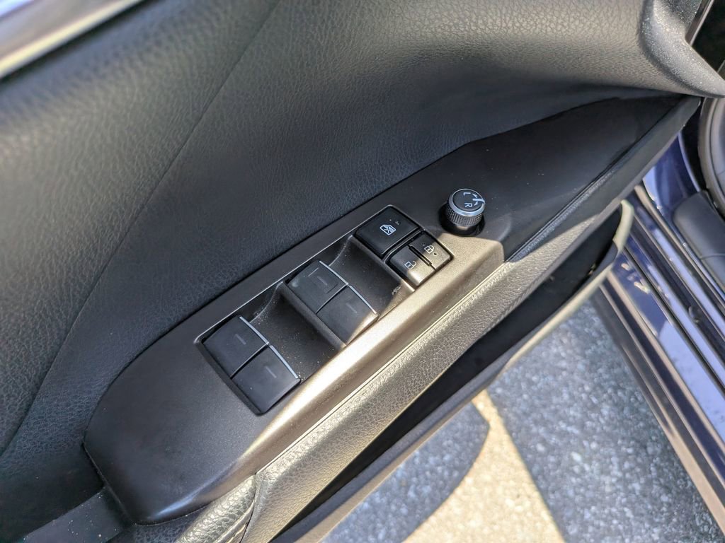 Used 2022 Toyota Camry XSE FWD image 18