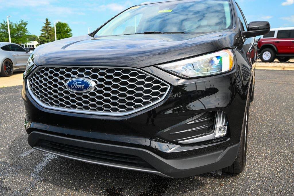 Certified 2024 Ford Edge SEL w/ Convenience Package AWD/4WD image 11
