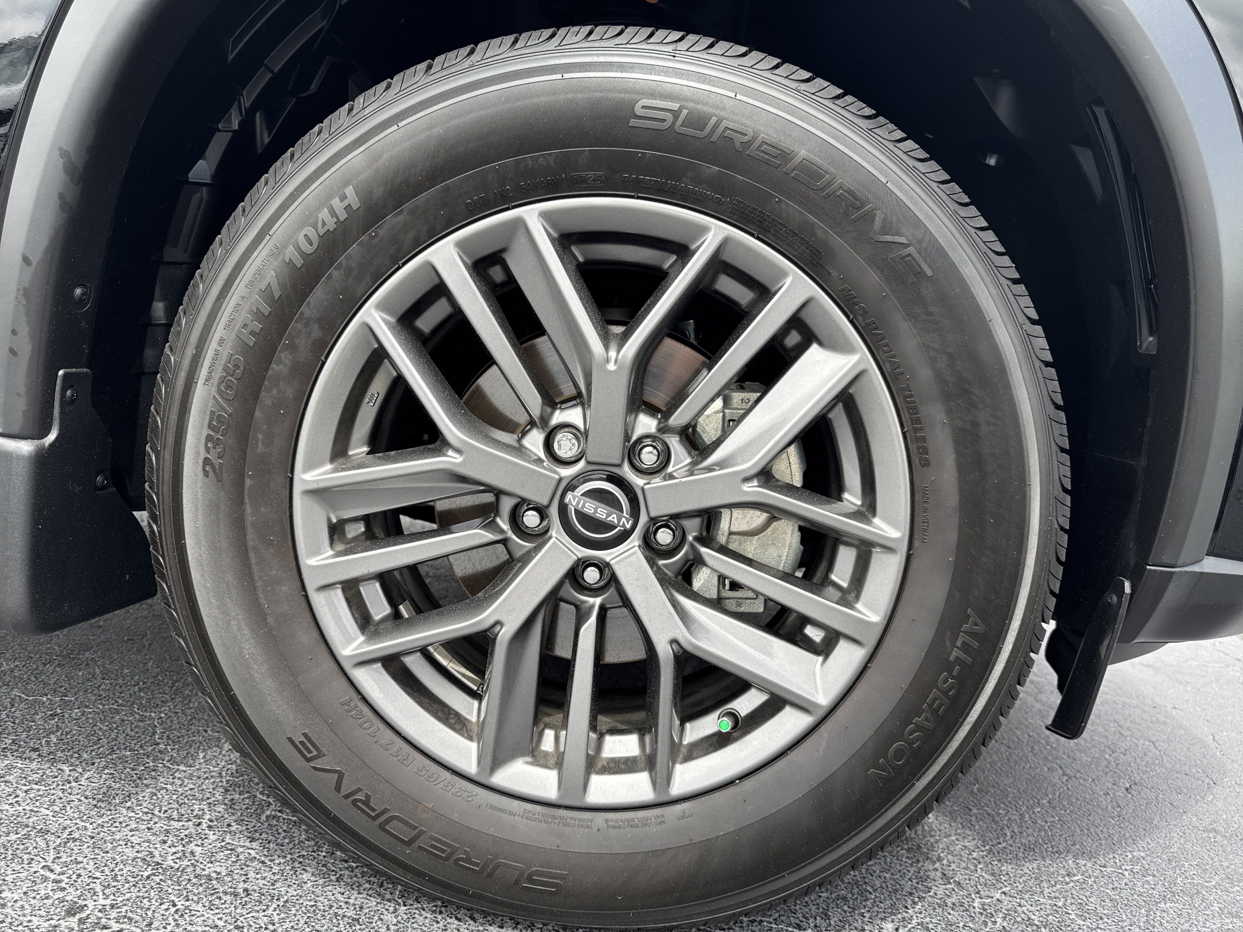 Used 2023 Nissan Rogue S FWD image 13