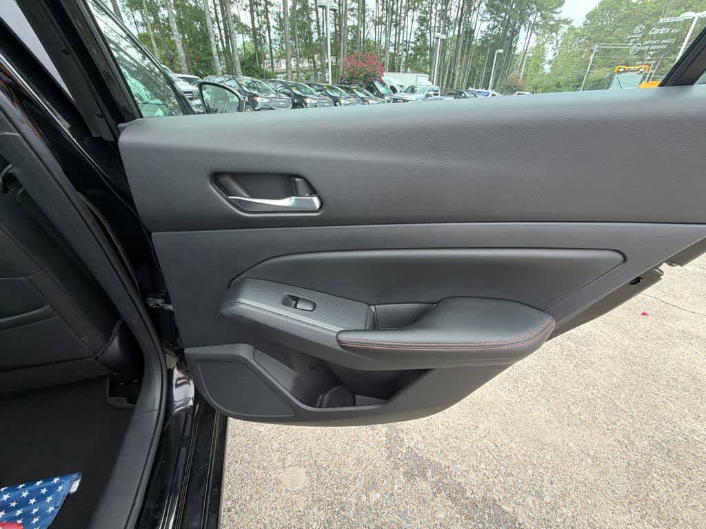 Used 2020 Nissan Altima 2.5 SR FWD image 14