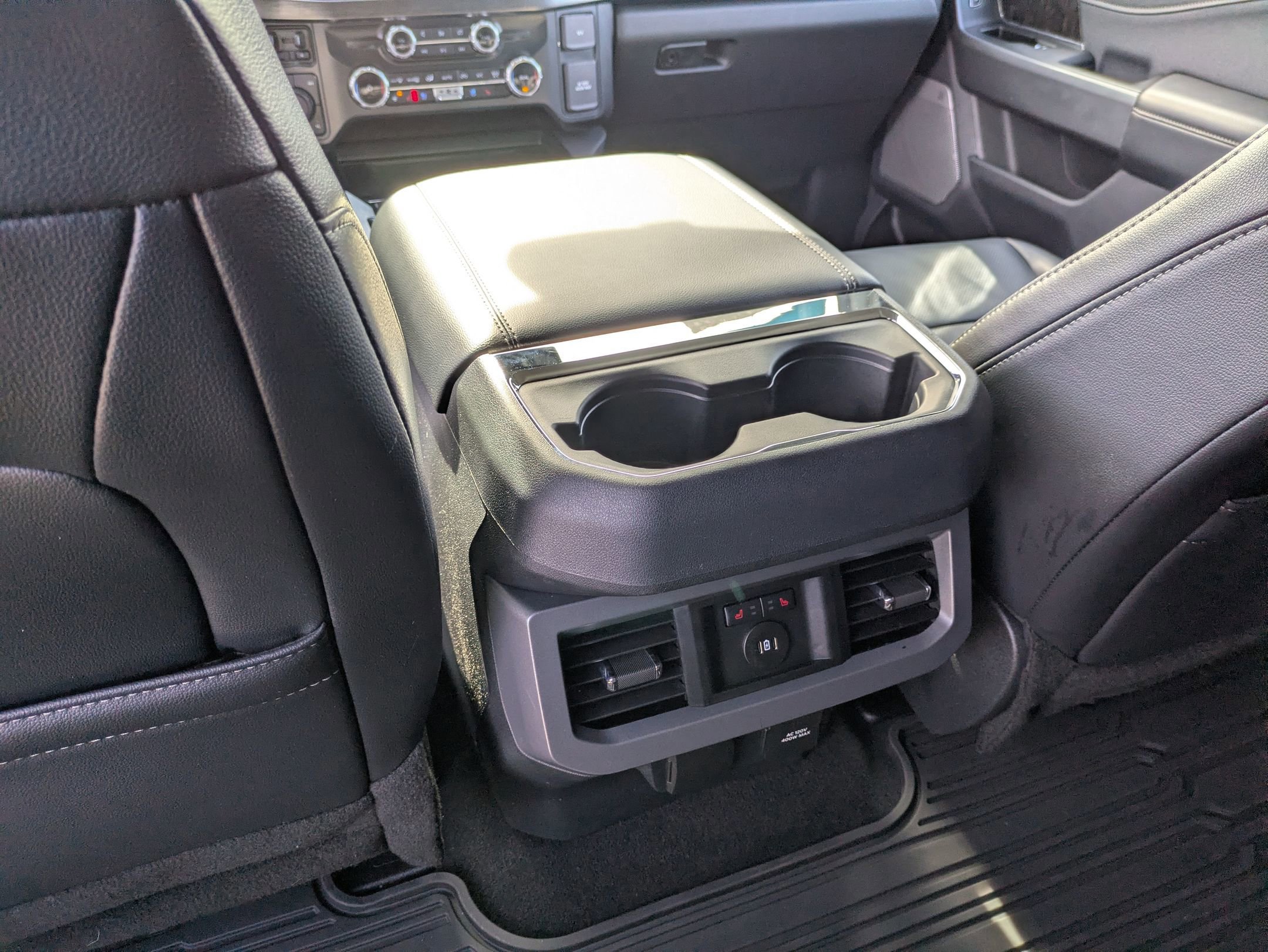 Certified 2024 Ford F350 Lariat w/ Chrome Package image 33