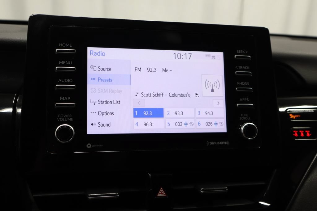 Used 2022 Toyota Camry SE w/ Convenience Package FWD image 3