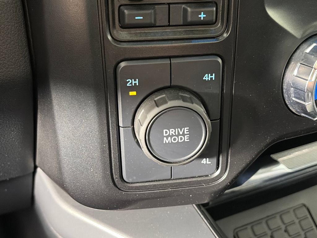 Certified 2025 Ford F350 Lariat AWD/4WD image 23