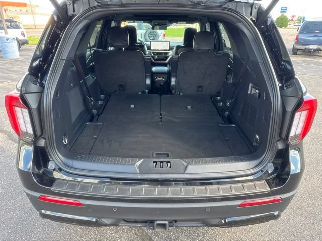 Certified 2025 Ford Explorer ST-Line w/ Premium Package AWD/4WD image 8