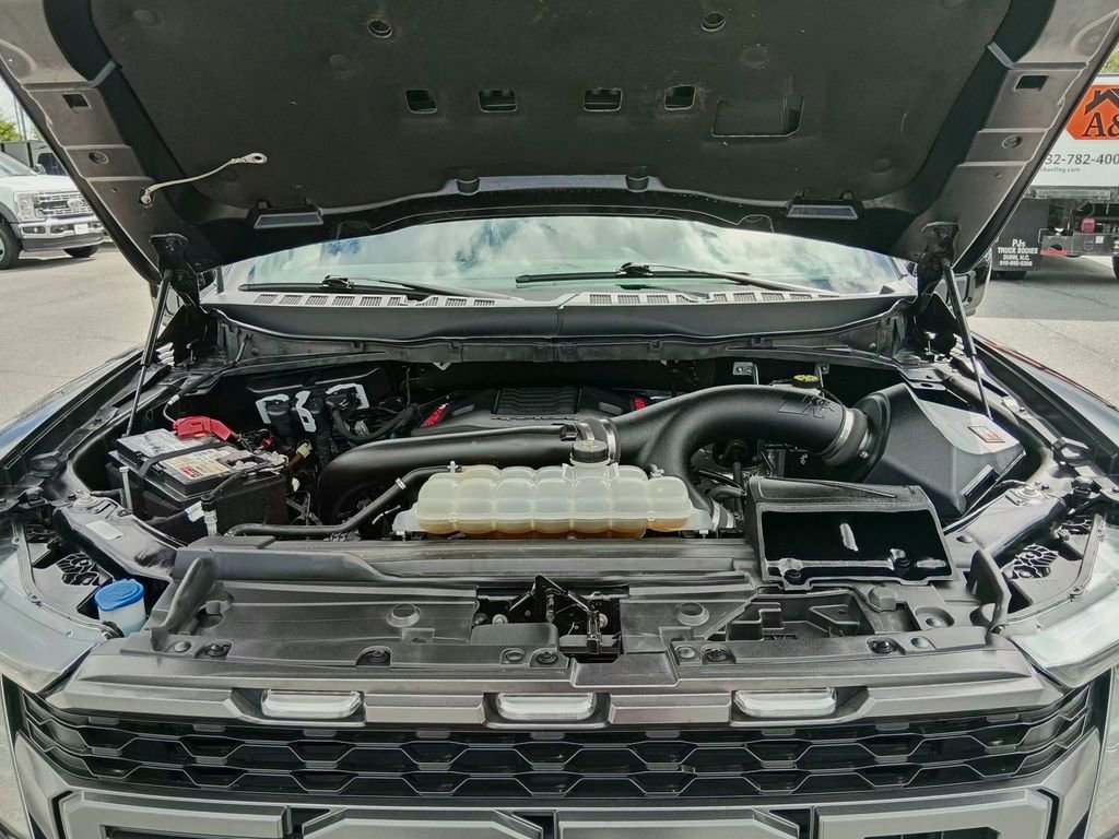 Certified 2022 Ford F150 Raptor w/ Raptor 37 Performance Package image 11